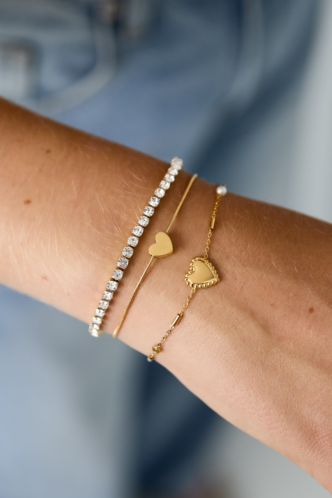 Bracciale doppio con cuore minimalista e pietre di zirconi