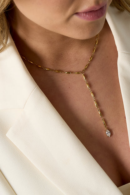 Collana con strass pendenti