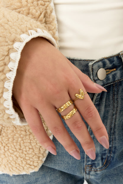 Anello regolabile con cuore decorato