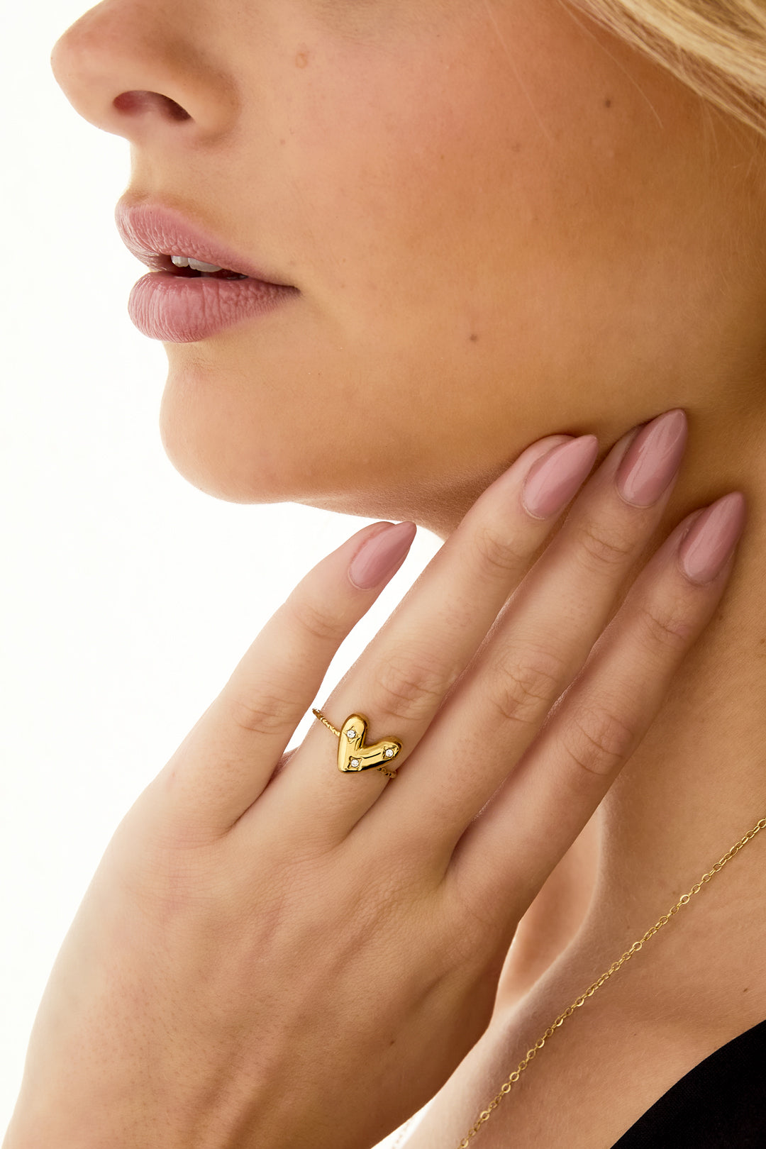Anello regolabile con cuore decorato